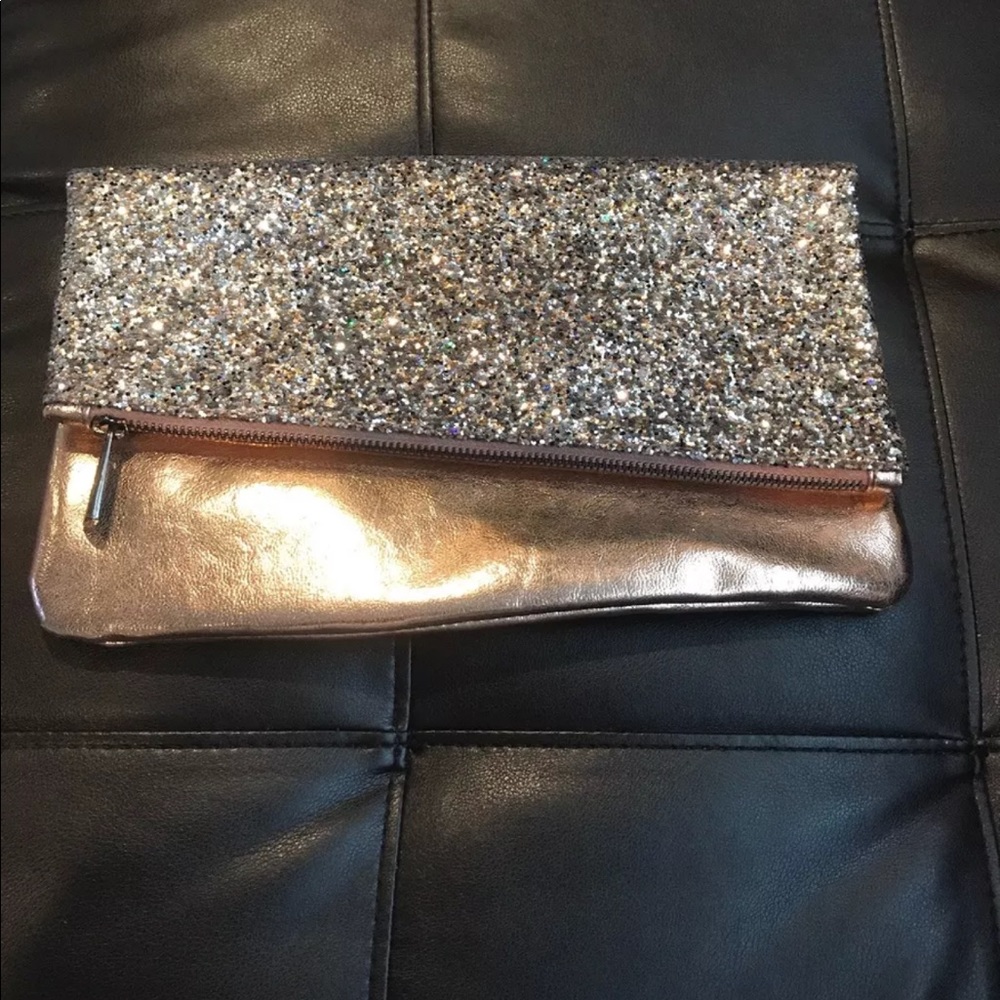 Gorgeous rose gold sequins clutch EUC.
